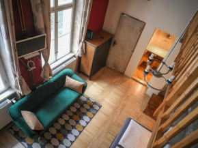 Charming studio with big shared terrace in the center